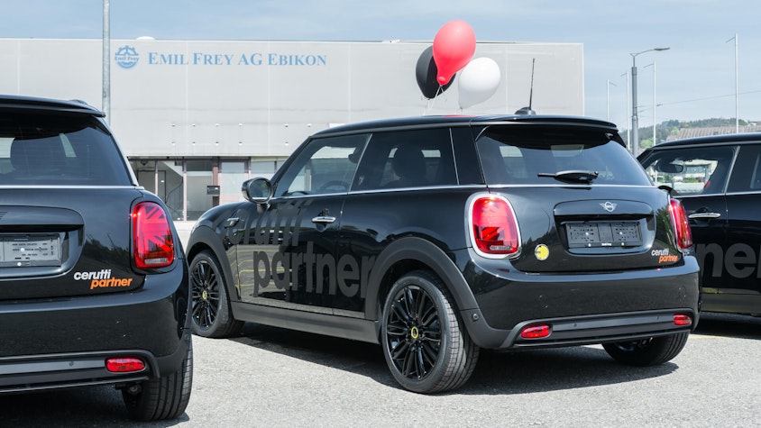 30 Elektroautos für Cerutti Partner