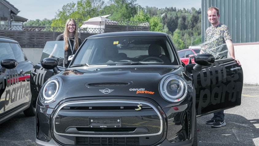 30 Elektroautos für Cerutti Partner